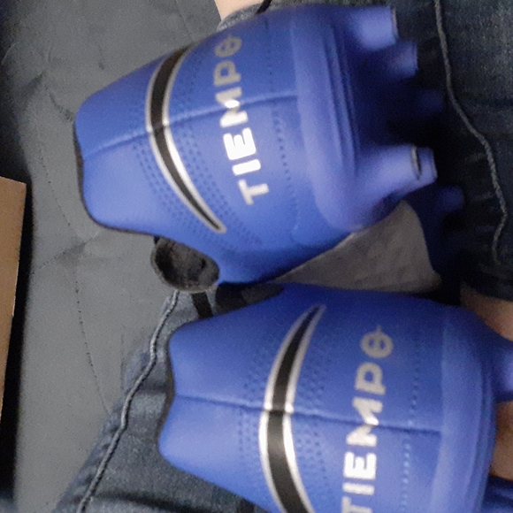 Nike youth soccer cleats. New, blue size 1y. - Picture 3 of 3